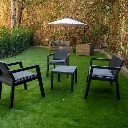 Pensión Aurora Garden *