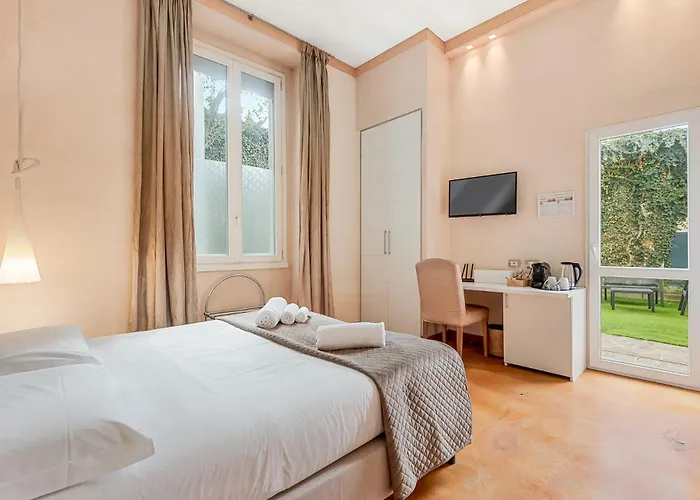 Aurora Garden - & ゲストハウス フィレンツェ