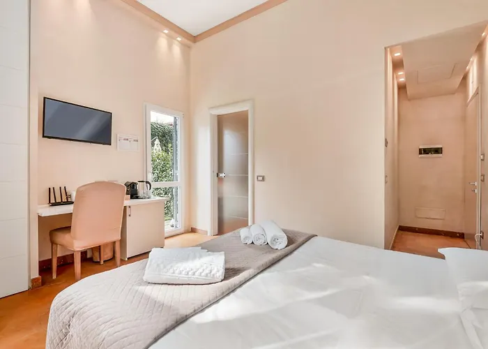 Aurora Garden - & 4*